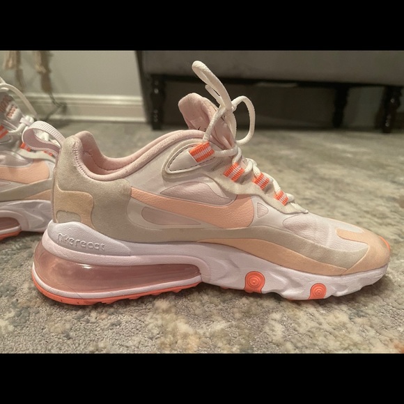 WORN 4 TIMES!!! NIKE TENNIS SHOES! - Picture 6 of 8